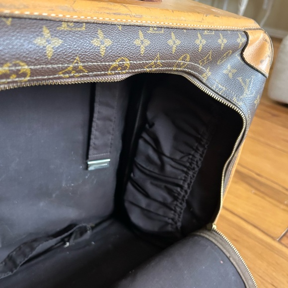 Louis Vuitton Vintage Suitcase - Picture 14 of 16